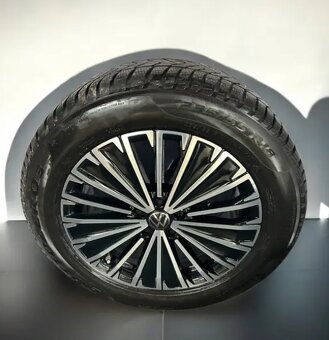 Zánovní originální alu kola VW 5x112 + 235/55r18 - 2
