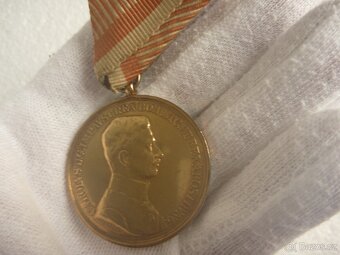 R-U zlatá medaile statečnost FORTITVDINI Karel I. WW 1 - 2