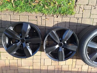 4x Al disky 19" rozteč 5x114.3 + 2x s pneu 245/55 R19 - 2