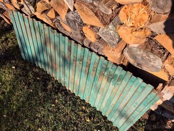 Police do regálů - 2