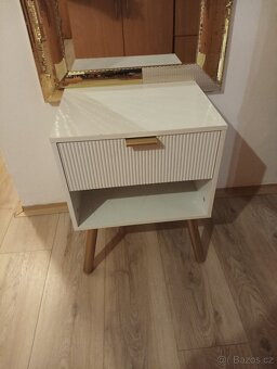 Prodám noční stolky - 2