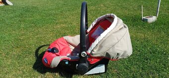 Autosedačka Chicco, pro děti 0 až 9 kg - 2