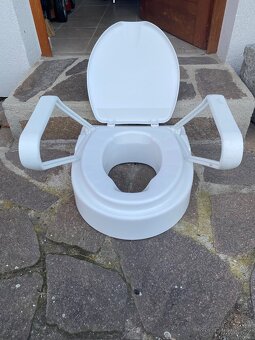 Nástavec na toaletu - 2