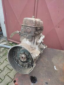 Starý motor Octavia - 2