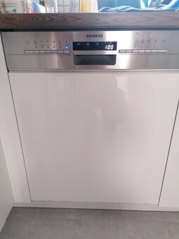 Vestavná myčka Siemens 60cm - 2