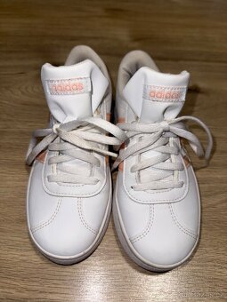 Dívčí tenisky Adidas vel.33 - 2
