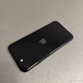 iPhone SE 2020 64GB, pěkný stav, 12 měsíců záruka - 2