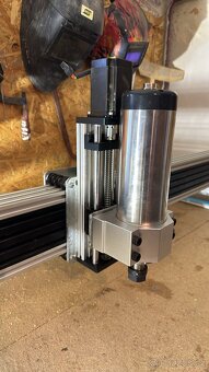 Nová 3-osá CNC frezka - router - 2