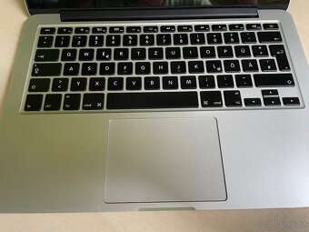 MacBook Pro 13” – plně funkční, vadný displej a baterie - 2