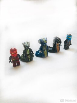 Neoriginální LEGO Ninjago Minifigurky – Kai, Nya a 3 Hadi - 2