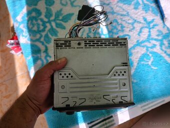 autoradio sony xplod cdx-gt20+pouzdro na panel - 2