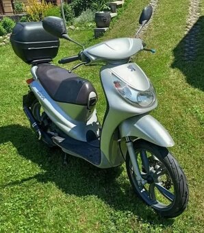 Skútr Peugeot Luxor 2 takt 100 ccm 6.9 kW - 2