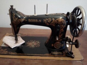 Šicí stroj SINGER a BOBBIN - 2