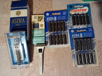 Sběratelské retro žiletky a holítka Astra Diu Jevíčko - 2