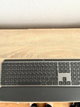 Logitech MX Keys Plus - 2