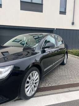 SKODA SUPERB 2.0 TDI DSG R.V. 2013 Facelift - 2