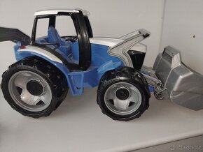 VELKÝ traktor se lžící - jako nový, jen vystavený na poličce - 2
