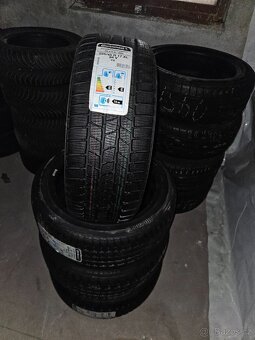 Prodám zimní pneu 225 45 R17 94V CONTINENTAL - 2