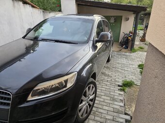 Audi q7 s kampingovou sadou 7 míst - 2