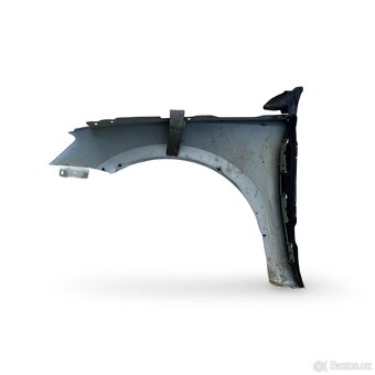 Pravý blatník bílá perleť LS9R Škoda Superb 3 kombi r.v.2017 - 2