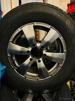 265/65 R17  6x139.7 - 2