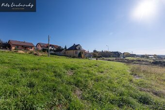 Prodej klidného pozemku Zlín - Velíková - 2