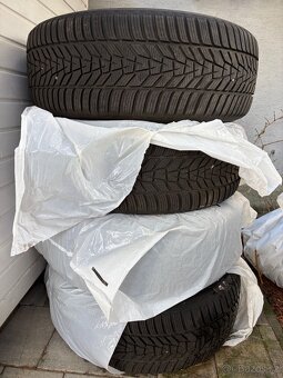 Range Rover 255/55 R20 - 2