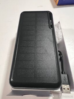 Solární powerbanka POERUNI 20000mAh - 2