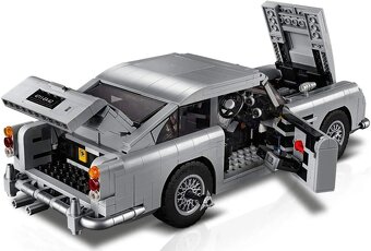 Bondov Aston Martin DB5 - LEGO Creator 10262 - 2