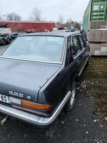 BMW E 28 525e - sleva - 2