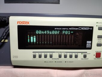 FOSTEX D-824 - 2