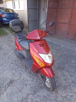 Prodam Skútr Honda - 2