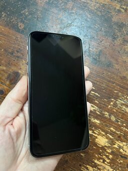 iPhone Xs 64GB, bílý, top stav, nová baterie - 2