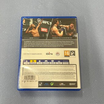 PS4 UFC 3 - 2