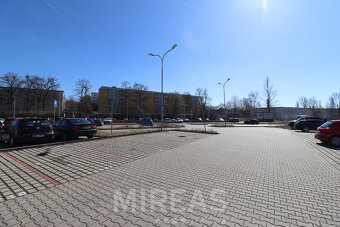 Pronájem parkovacího stání 13 m2, Milovice - Mladá, okr. Nym - 2