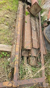 Železné traverzy, nosníky, íčka, sloupy - 2