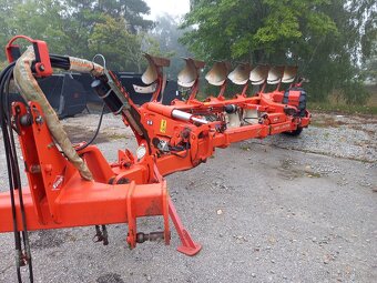 Polonesený pluh KUHN - 2