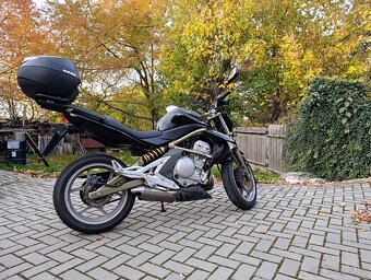 Kawasaki ER-6N, r. v. 2006. - 2