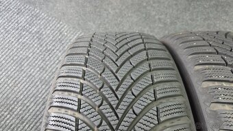 Zimní pneumatiky 215/50 R17 95V Semperit - 2
