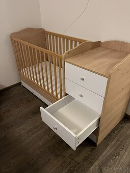 Dětská postýlka s přebalovacím pultem + matrace - 2