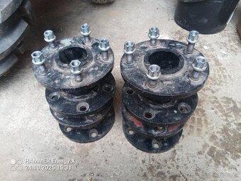 Predám rozsirovacie podložky na malotraktor mt8 alebo tz4k14 - 2