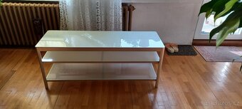 IKEA GETTORP - TV stolek - 2