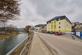 Prodej bytu o dispozici 2+1 s využitím společné zahrady a pa - 2