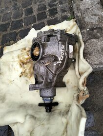 Diferencial bmw 7630828 prevod 2.81 - 2