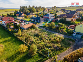 Prodej pozemku k bydlení, 741 m², Bavoryně - 2