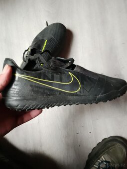 Dětské kopačky Nike černé - 2