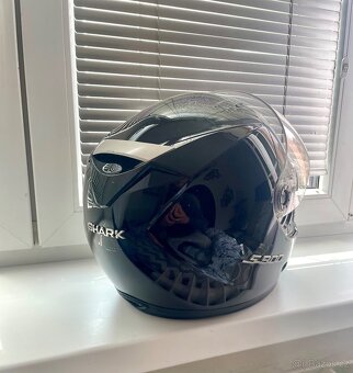 Motorkářská helma Shark - 2