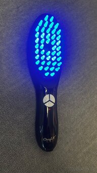 LED masážní kartáč s dávkovačem oleje - 2