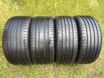 Letní DVOUROZMĚR GoodYear Eagle F1 - 245/35 + 275/30 R20 XL - 2