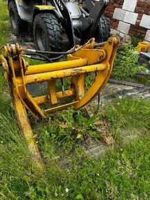 Prodám Kolový čelní nakladač Volvo L30 - 2